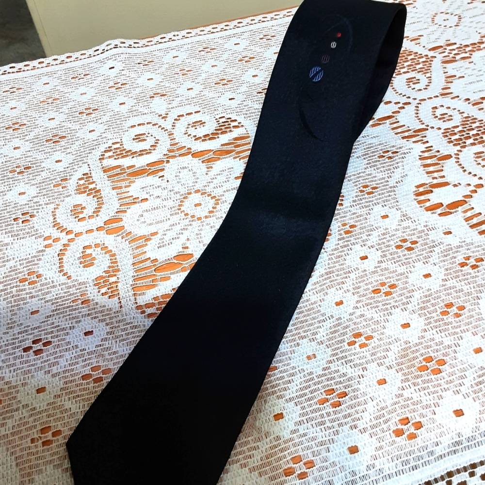 BUGLE BOY Tie. Buy two same price TIES for $7.50